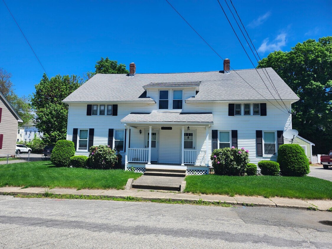 Primary Photo - Elm Ln