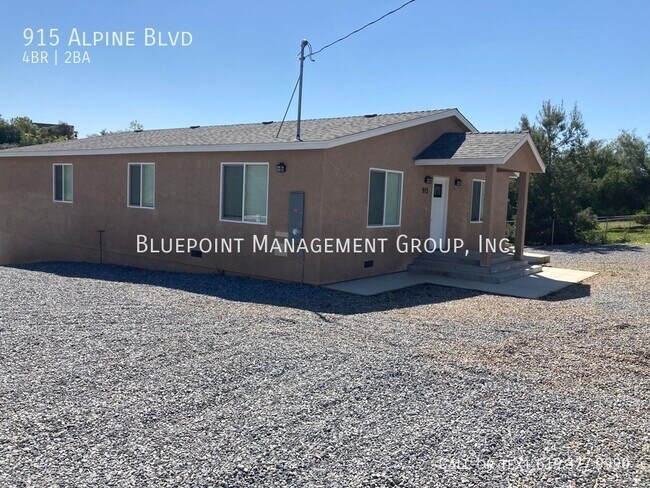 Building Photo - Spacious Alpine Home