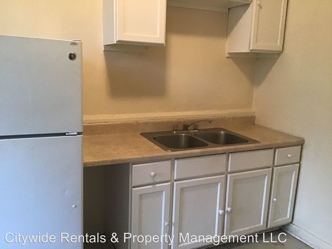 Building Photo - 1120 W Hadley St