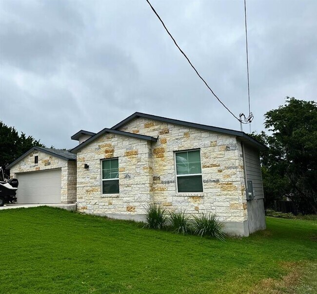 Building Photo - 3641 High Mountain Dr