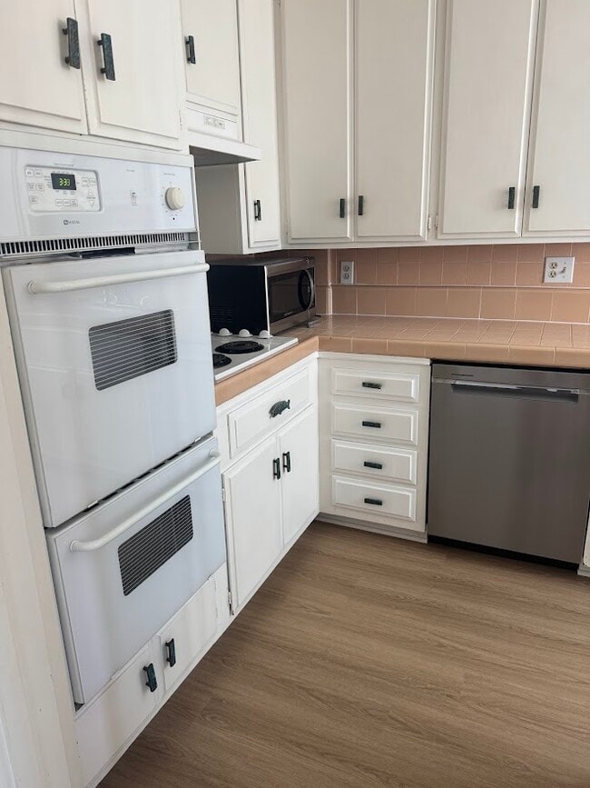 kitchen - 1017 2nd St