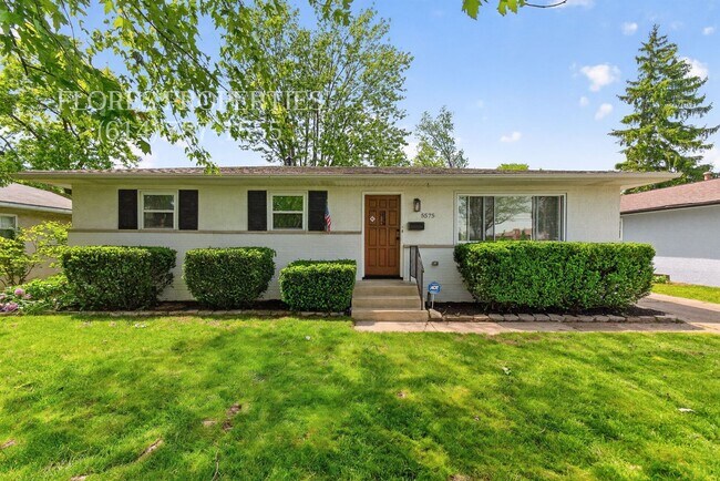 Foto del edificio - Newly Remodeled, Spacious House, 2 Car Garage