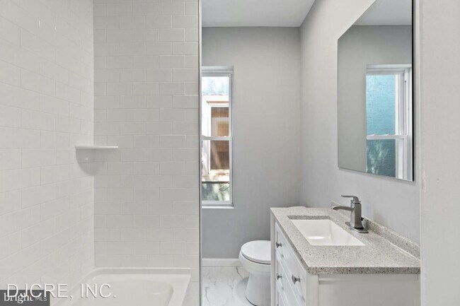 Building Photo - 4 br, 1.5 bath House - 5714 Arch Street