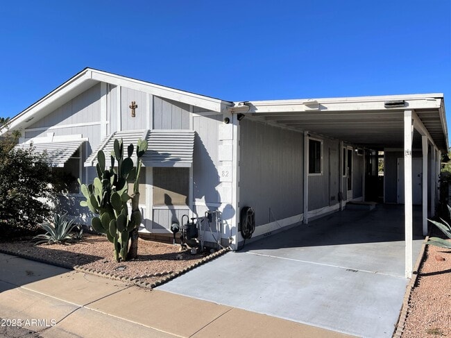 Building Photo - 11275 N 99th Ave