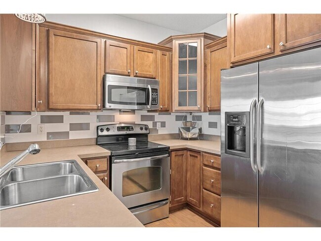 Foto del edificio - Awesome otesgo property for lease, 3 beds 2 baths, updates through-out!