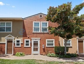Building Photo - 865 Carlisle Way