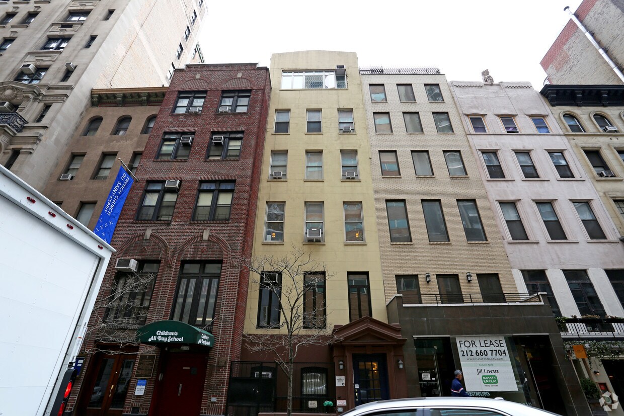 Building Photo - 111 E 60th St