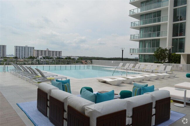 Building Photo - 300 Sunny Isles Blvd