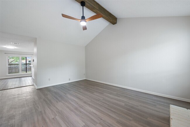 Foto del edificio - 11805 Southlake Dr