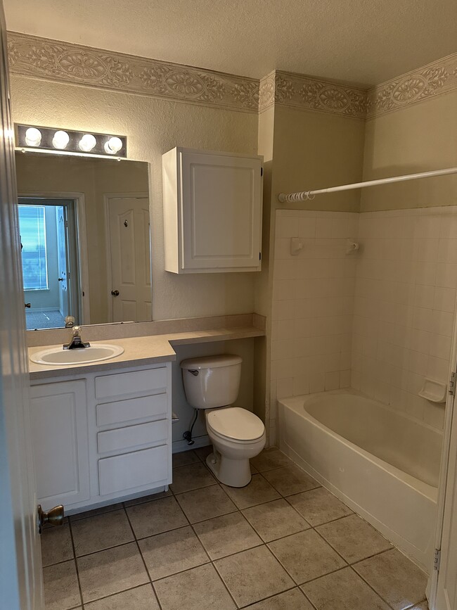 Building Photo - 5703 Legacy Crescent Pl