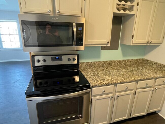 Foto del edificio - 1426 E Wyndham Cir