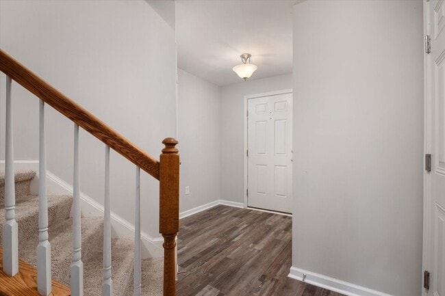 Building Photo - Tanyard Springs Townhome