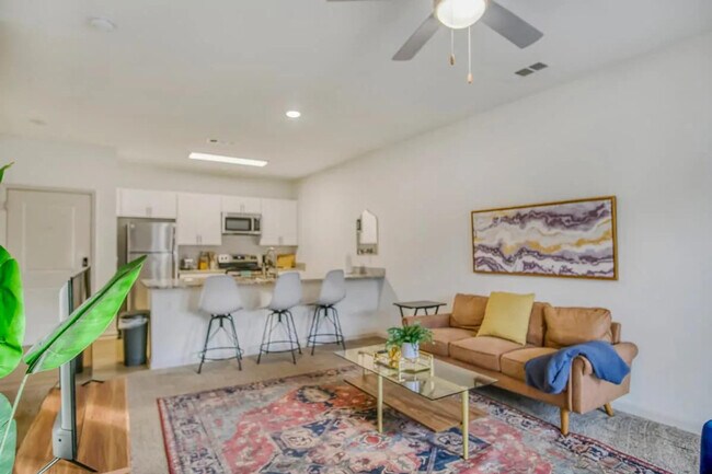 Foto del edificio - 8351 Coventry Ct