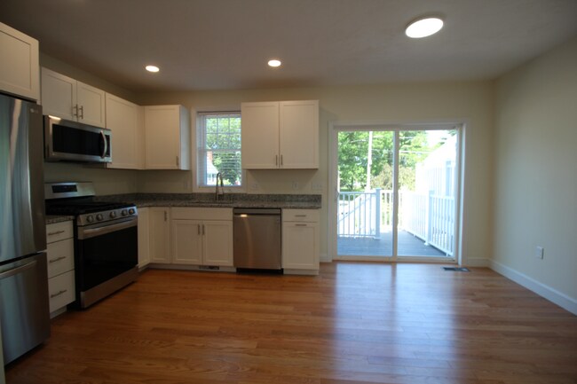Building Photo - 7 Gorham St