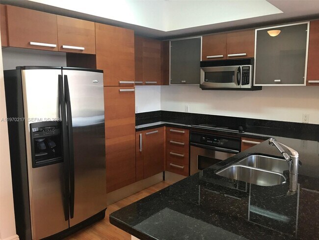 Foto del edificio - 2030 Douglas Rd