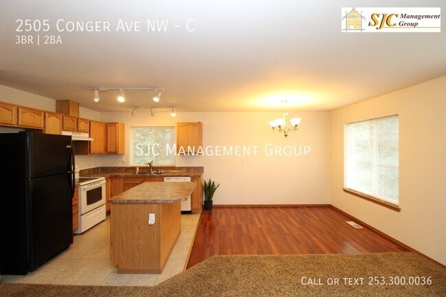Building Photo - 2505 Conger Ave NW