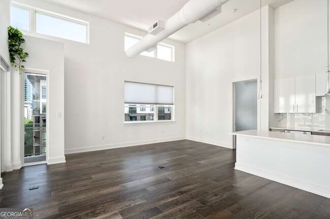 Building Photo - 775 Juniper St NE
