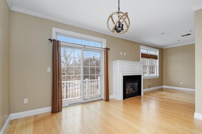 Foto del edificio - 42 Rockway Ave