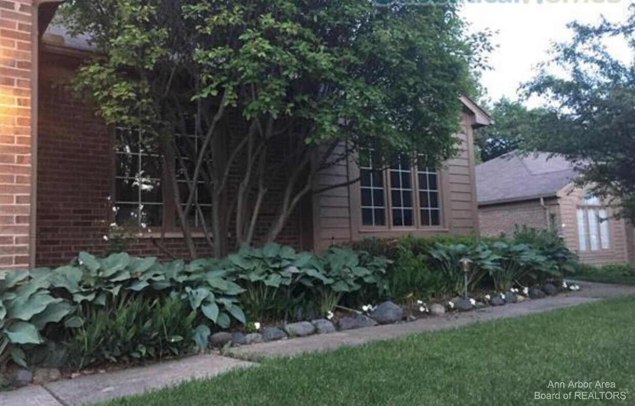 Foto principal - 4678 Mulberry Woods Cir
