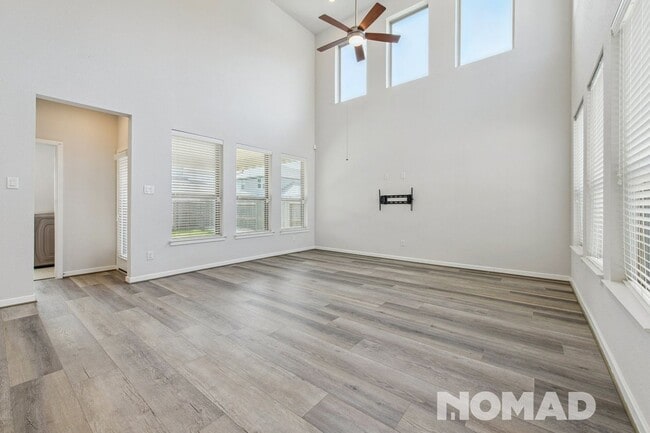 Building Photo - 9215 Lair Cove Dr