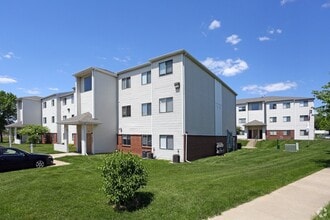 Building Photo - 3404 Queen Dr SW