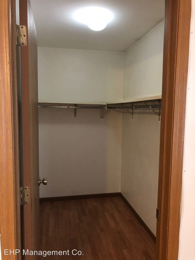 5101 Eric Dr, Imperial, MO 63052 Room for Rent in Imperial, MO