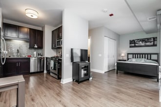 Building Photo - 415 N Clark St