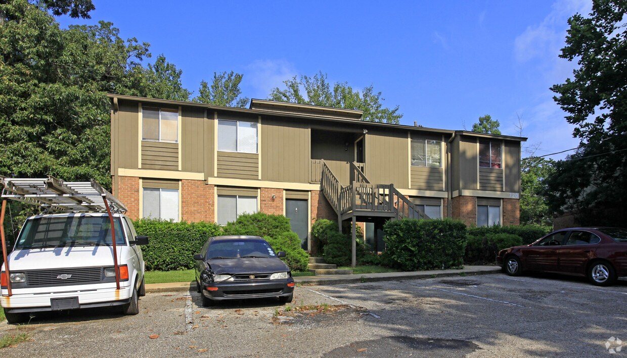 Building Photo - 720 Pointe Ct