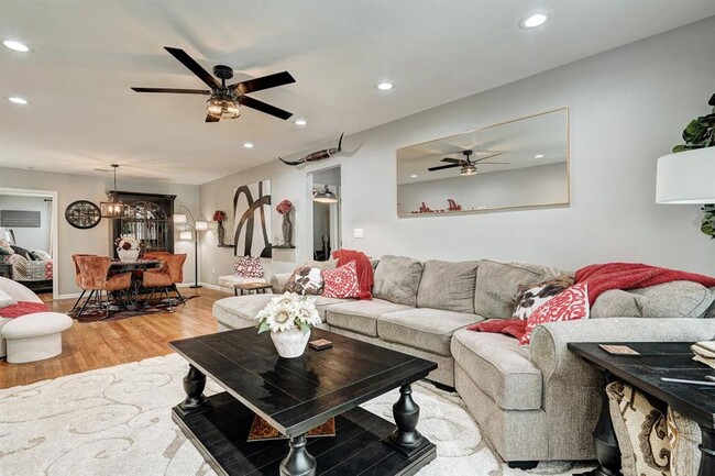 Foto del edificio - 1032 E 43rd St