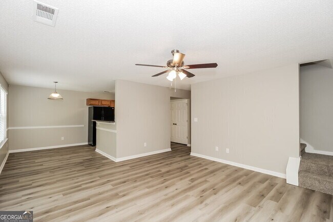 Foto del edificio - 4270 Reserve Hill Crossing