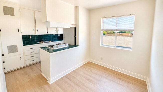Foto del edificio - 1433 W 84th Pl
