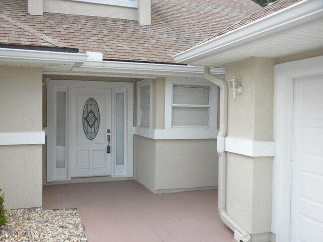 Building Photo - 3/2 Pond View in Pace Island!