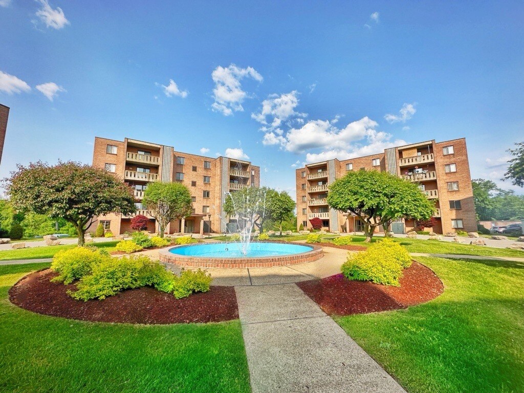 3910 Old William Penn Hwy Penn Hills, PA 15235 Alquileres en Penn