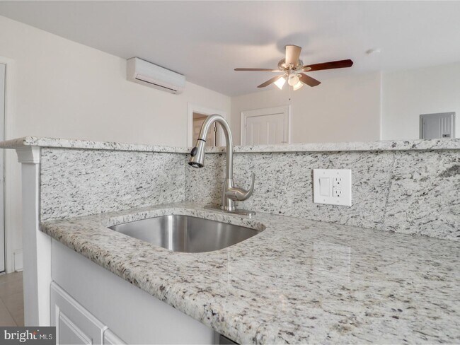 Building Photo - 4639 Umbria St
