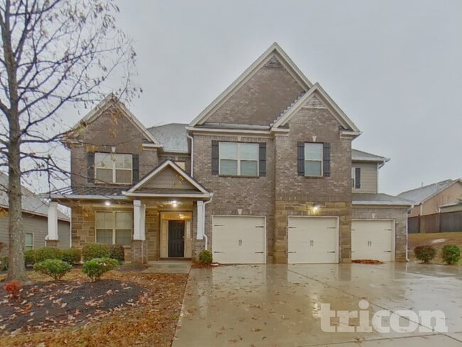 Building Photo - 910 Southfork Dr