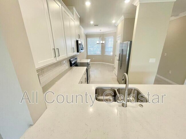 Foto del edificio - 23445 Collina Way