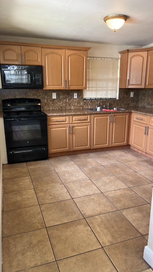 Updated Kitchen/Cabinets - 7735 NW 4th Ct