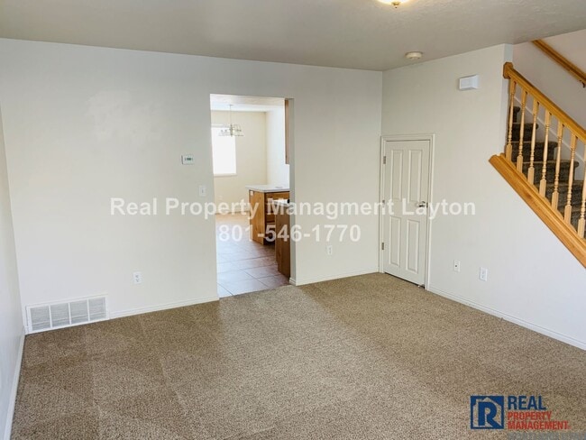 Building Photo - Cozy 2 Bedroom South Ogden Townhome Coming Soon