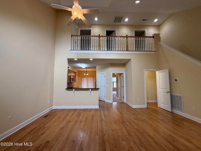 Foto del edificio - 66 Cypress Cir