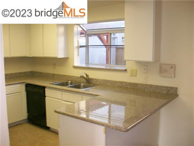 Foto del edificio - 613 Country Ln