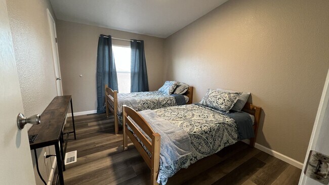 Foto del edificio - Beautiful Solar-Powered 3 Bedroom Home