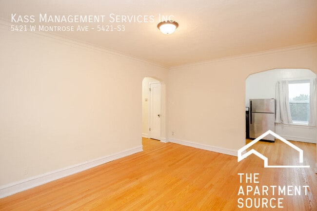 Foto del edificio - 5421 W Montrose Ave