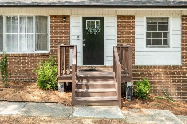 Building Photo - 2212 Foxtrot Rd