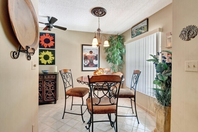 Foto del edificio - 13194 Lucinda Palm Ct