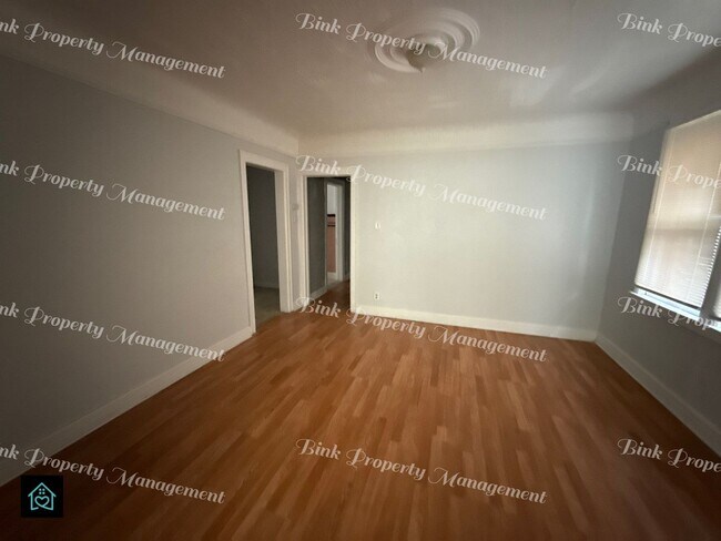 Foto del edificio - 14814 Sussex St