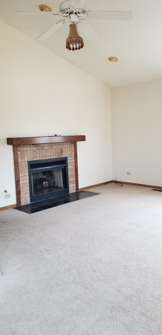 Building Photo - 675 Le Parc Cir