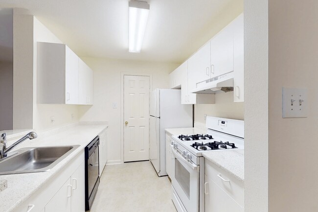 Foto del edificio - 15717 Winners Dr