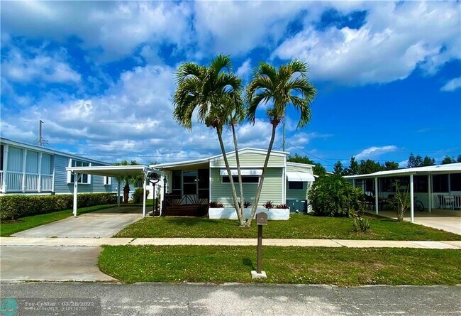 Building Photo - 4327 Mission Bell Dr
