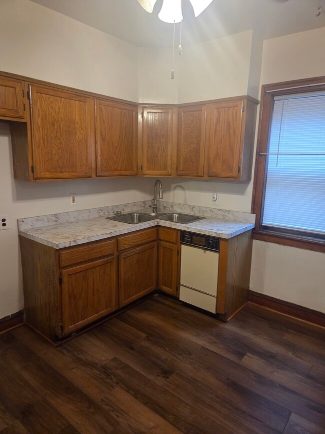Building Photo - 6810 S Talman Ave