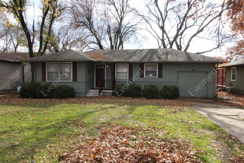 Foto principal - 4066 E 25th St